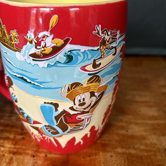 DISNEY AULANI Resort & Spa 2016 Mug Donald Goofy Surfing & Mickey & Minnie - Picture 7 of 9